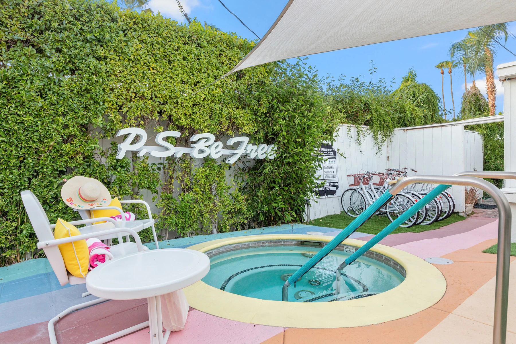 The hot tub and bicycles at the Spirit of Sofia boutique hotel in Palm Springs, California