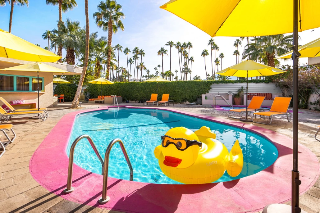 A giant duck float in the pool at El Noa Noa