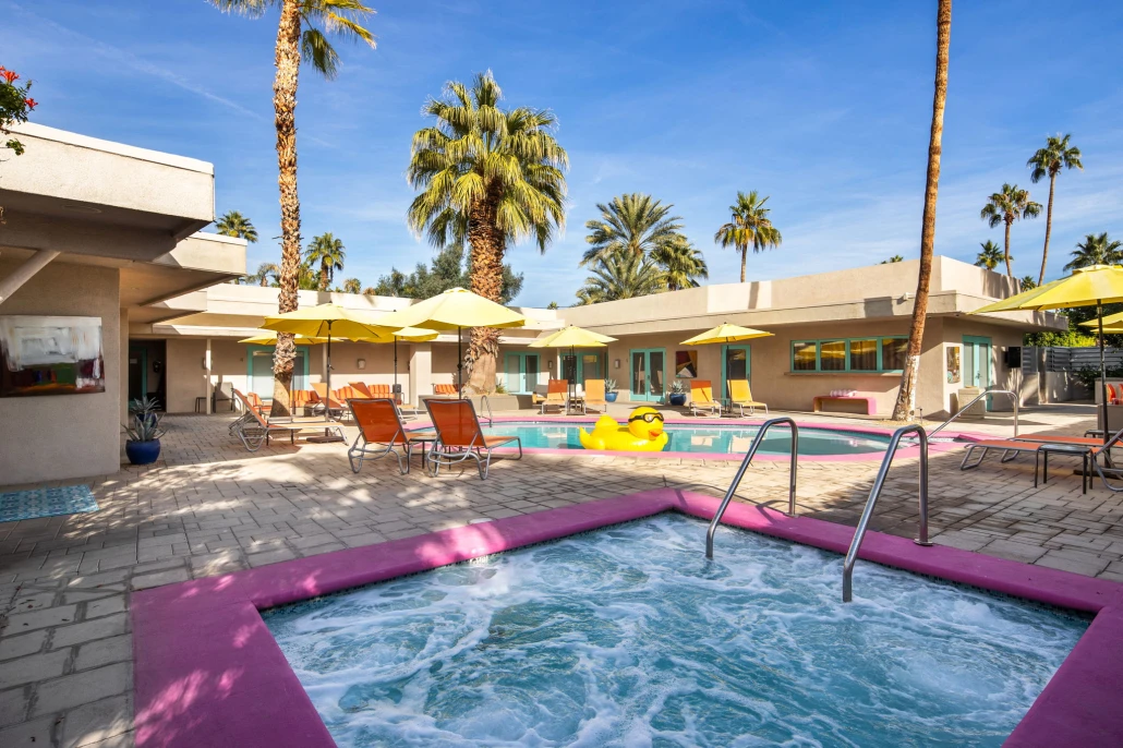 The bubbling outdoor spa at El Noa Noa in Palm Springs