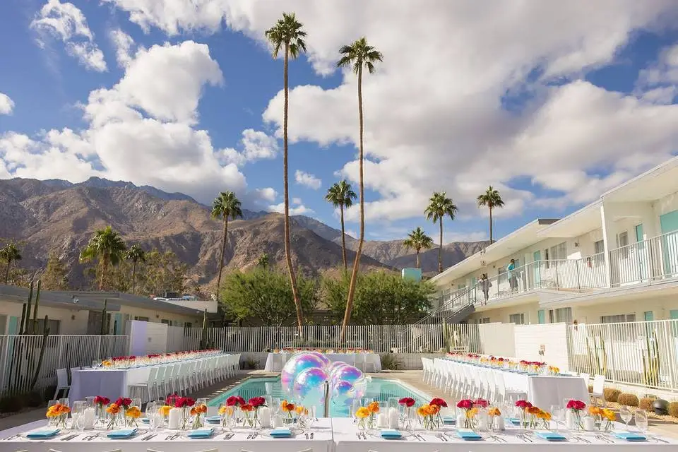 Hotel Thumbnail