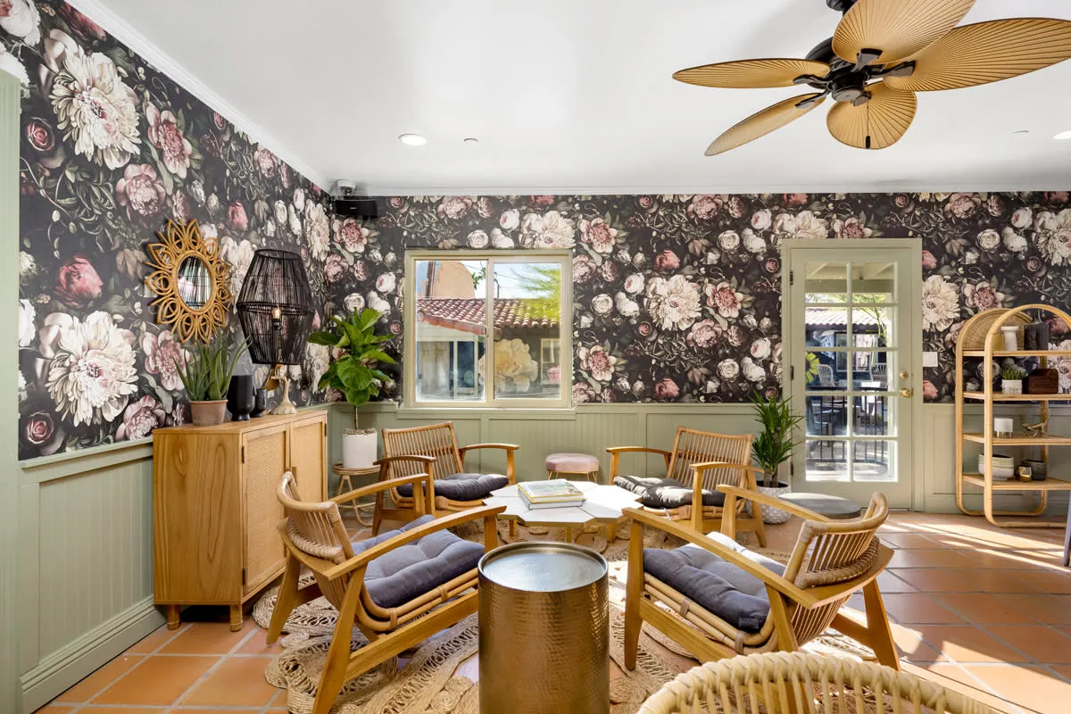 Fleur Noire Hotel