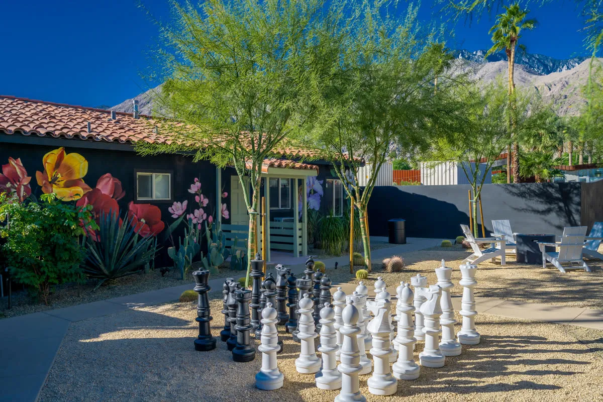 Fleur Noire Hotel