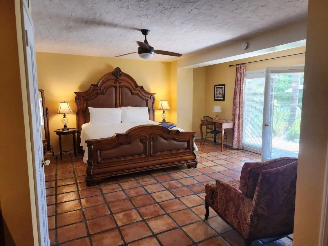 La Maison Hotel