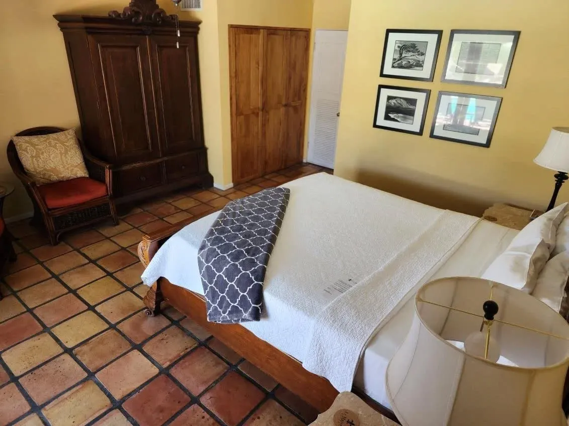La Maison Hotel