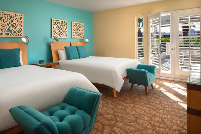 Two beds in a room at Movie Colony Hotel in Palm Springs